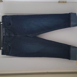 Women's Gap straight cuff capri